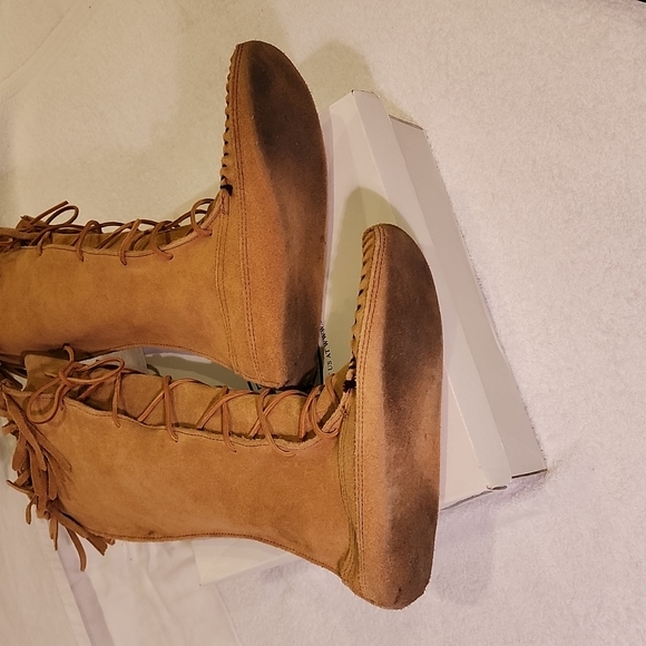 Minnetonka Moccasin Boots - Picture 10 of 13